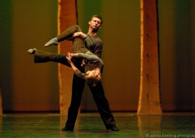 Finland Clusters. Ch: Andris Plucis. Danielle Jost, Lorant Martonfi. Theater Ulm 2007